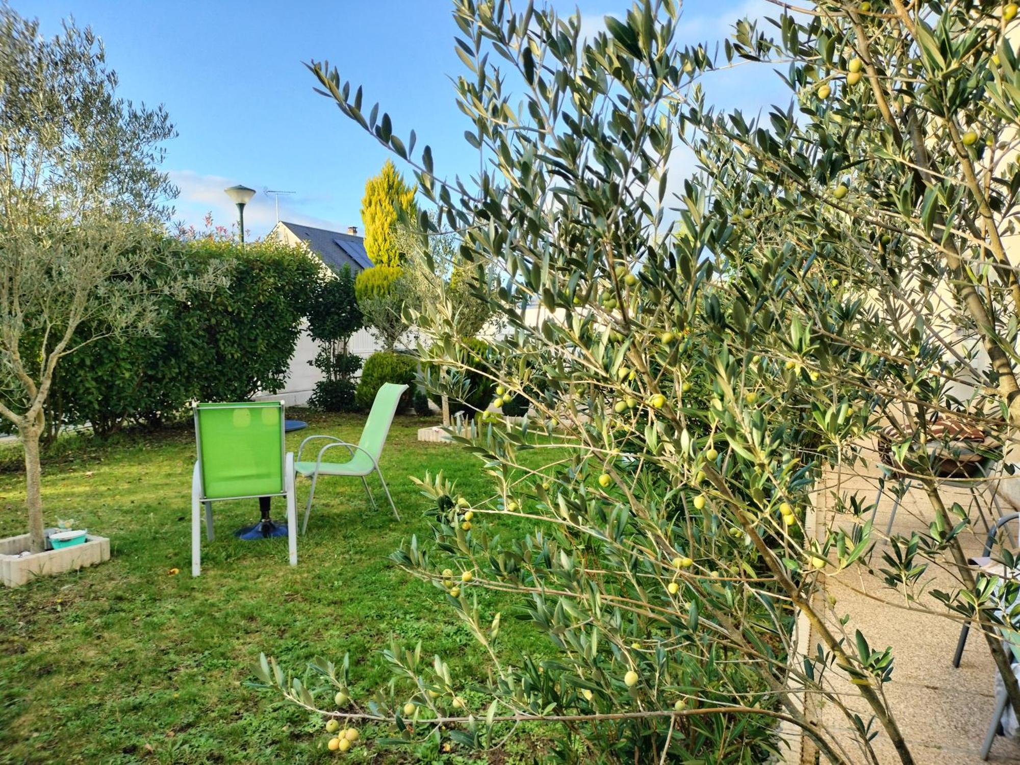 Un Studio Avec Une Entree Independante Thilouze Esterno foto