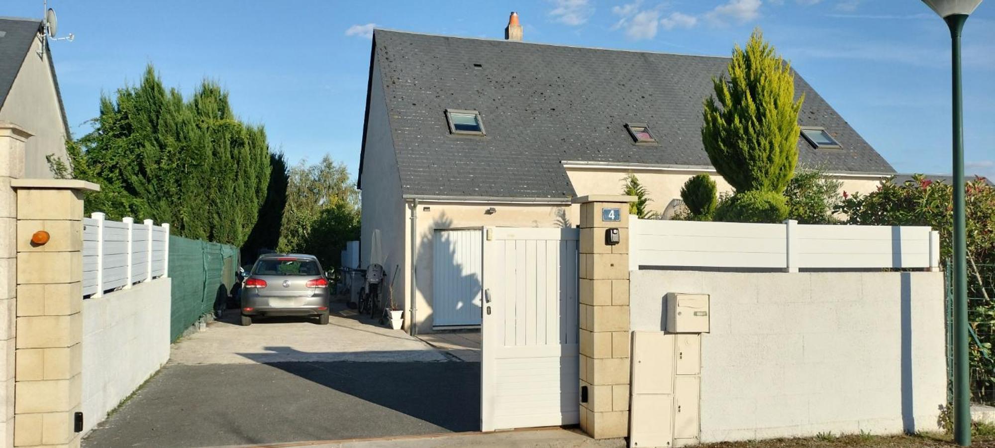 Un Studio Avec Une Entree Independante Thilouze Esterno foto